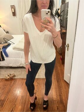 Casual White V-Neck Short Sleeve Top